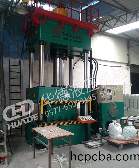 HDY71係(xi)列四柱液壓(ya)機